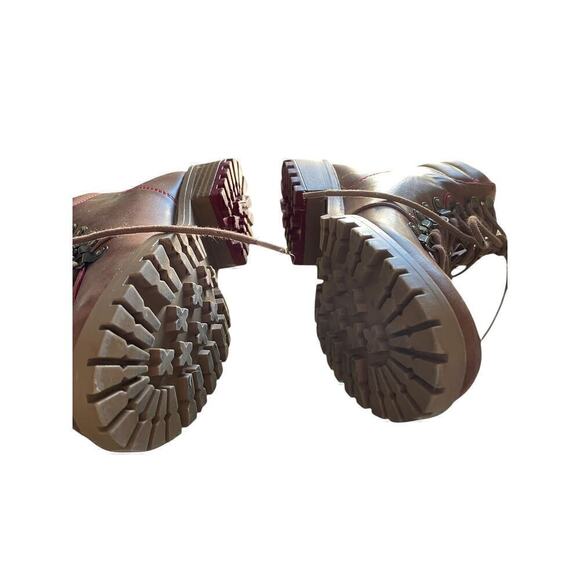 Cabincore ankle boots camel brown lace up tread botton plaid accent Size 6 - Picture 5 of 8